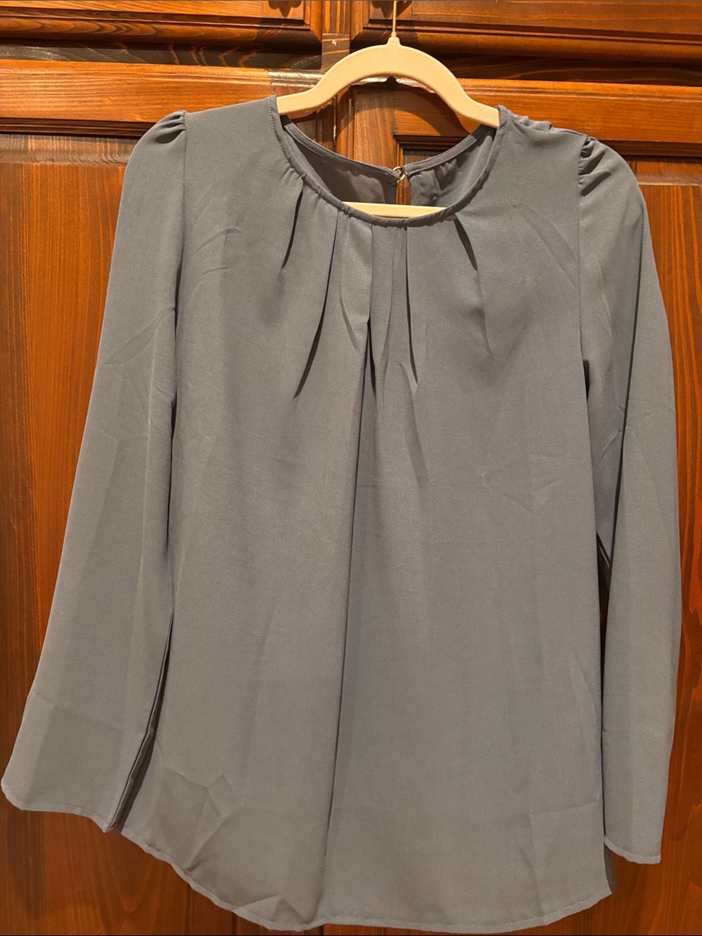 Women’s Long-Sleeve Pleated Neck Blouse - Gray